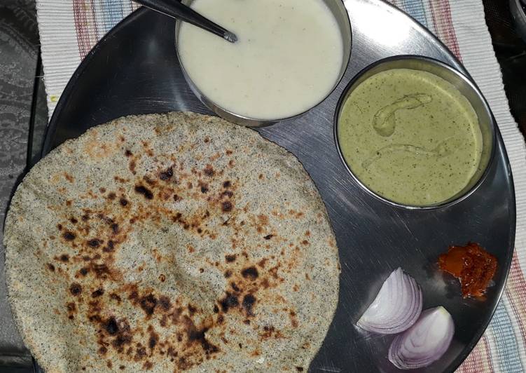 Black gram lentil(urad) / kalnyachi bhakri... Khandeshi style