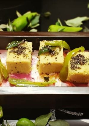 A picture of Khaman Dhokla.