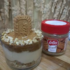 A picture of Biscoof cheesecake.
