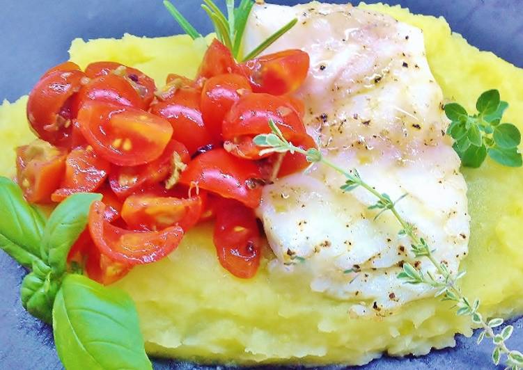 Recetta di Fatto in casa Filetto di orata con patate agli agrumi e pomodorini alla mediterranea