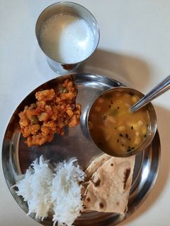 ફ્લાવર નું શાક (Cauliflower shak recipe in Gujarati) રેસીપી મુખ્ય ફોટો