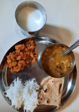 ફ્લાવર નું શાક (Cauliflower shak recipe in Gujarati) રેસીપી મુખ્ય ફોટો