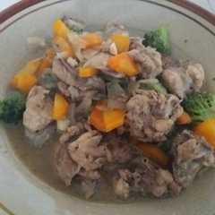 รูปของ Cah Brokoli wortel ayam (Gak pake minyak)