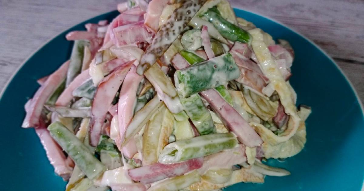 Рецепт салата с крабовыми палочками и зеленой стручковой фасолью