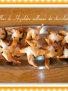 Una foto de Estrellas de hojaldre rellenas de chocolate