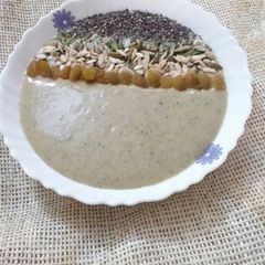A picture of Kiwi smoothie bowl.