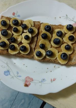 A picture of Open bread sandwich.
