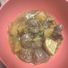 A picture of Cheesy Brat Stew.