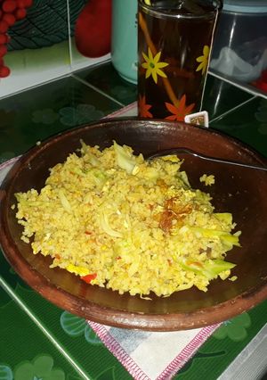 Foto resep Nasi goreng kuning ekonomis👌