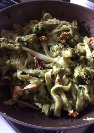 Foto di Tagliatelle con crema di broccoli e noci