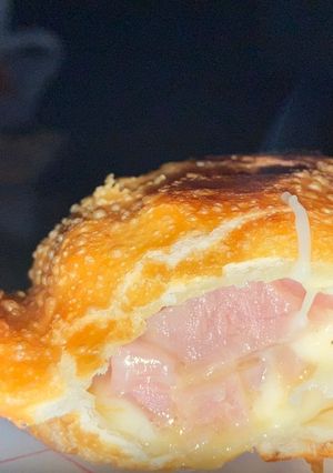 Una foto de Empanadas de jamón y queso