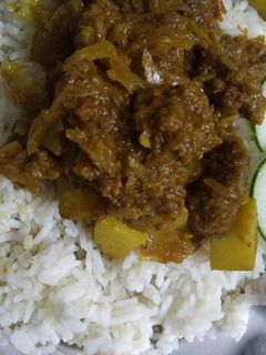 आलू बड़ियां कि सब्जी (aloo wadiyan ki sabzi recipe in Hindi) रेसिपी मुख्य फोटो