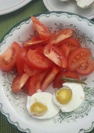 A picture of Home-made Itlog na maalat (chicken egg).
