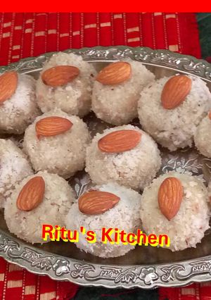 A picture of Coconut Ladoo.