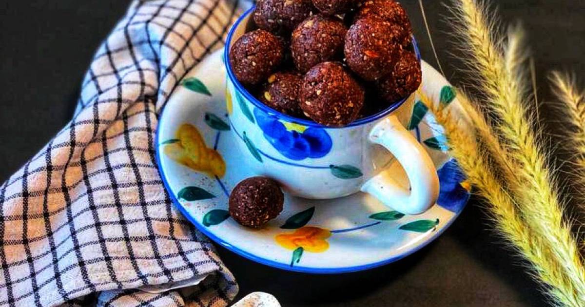 Healthy Chocolate bites Recipe by thebellyrulesmind Cookpad