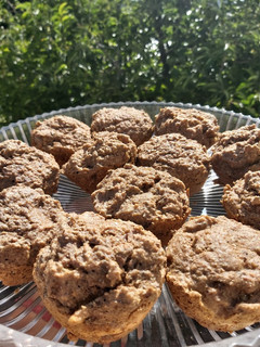 Una foto de MUFFINS SIN AZÚCAR y SIN LÁCTEOS de Manzana y Canela