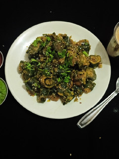 પાલક પાત્રા (Palak Patra Recipe In Gujarati) રેસીપી મુખ્ય ફોટો