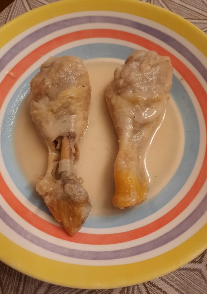 Una foto de Pollo al ajillo al estilo de María