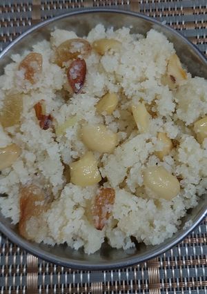 A picture of Sooji halwa (Rava nu sheero).