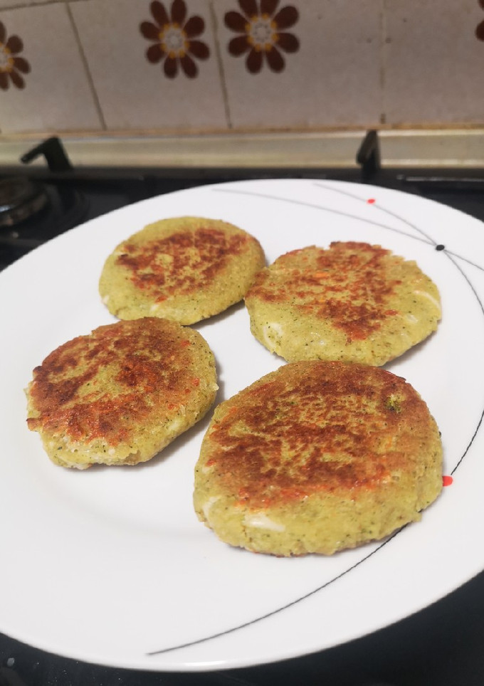 Una foto de Hamburguesas de brócoli y calabacín
