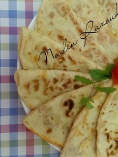 صورة لوصفة مناقيش محمرة على الصاج