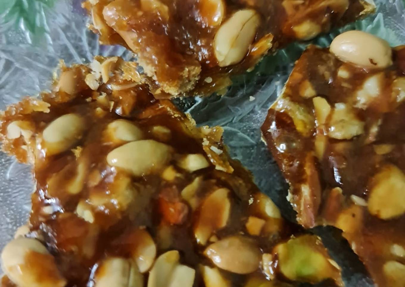 Mixed nuts chikki