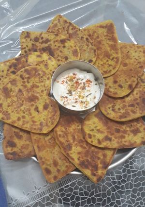 બિસ્કિટ ભાખરી(મેથી વાળી) રેસીપી મુખ્ય ફોટો