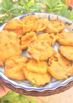 A picture of Brinjal Pakooray.