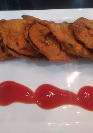 A picture of Brinjal Pakora.