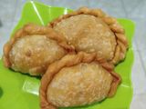 Pastel isi ayam kentang wortel