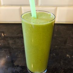 A picture of Easy Healthy Green Smoothie.