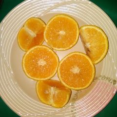 A picture of How to cut lemon.