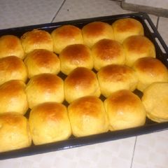 A picture of Buns/scones.