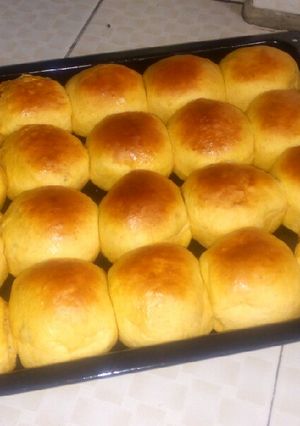 A picture of Buns/scones.