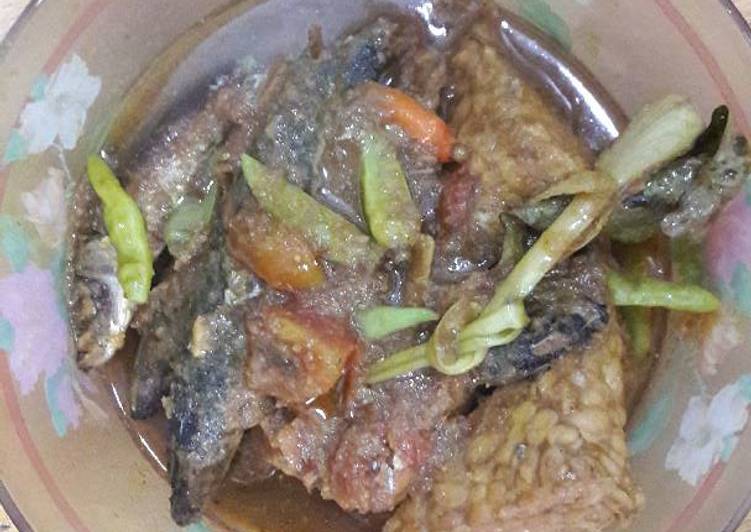 Semur ikan pindang tempe