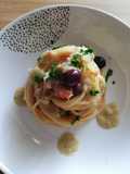 410 * Spaghetti con tonno e gocce di ceci