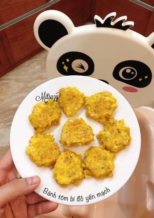 Hình của món Bánh tôm bí đỏ yến mạch.