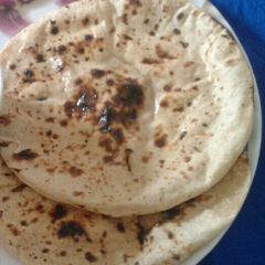 A picture of Bajre ki roti.