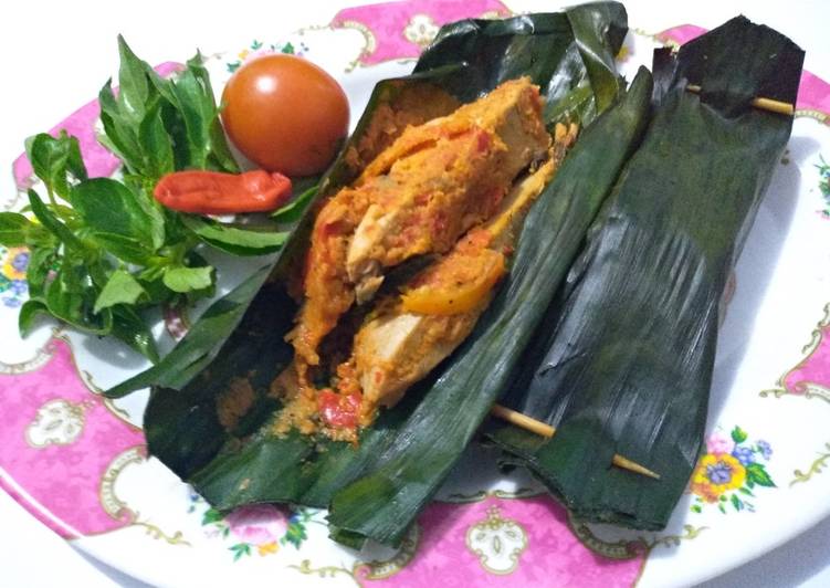 Bagaimana Membuat Pepes tongkol mantap Anti Gagal