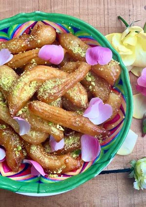 A picture of Balah el Sham (Egyptian churros).
