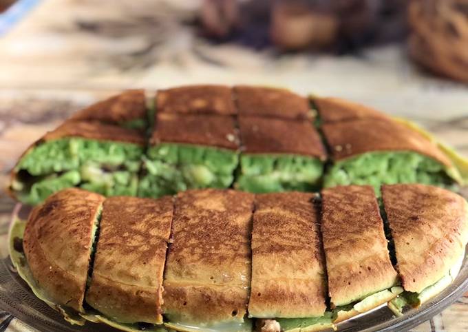 Resep Martabak manis (terang bulan) teflon bersarang dan mudah 😊 yang Enak Banget