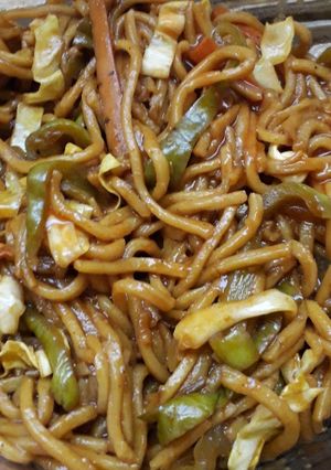صورة لوصفة نودلز صبني بالخضار 🍜