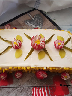 Una foto de Pastel frío con rallado de mar y atún