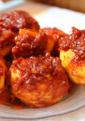 Foto resep Telur & kentang balado pedass nyusss