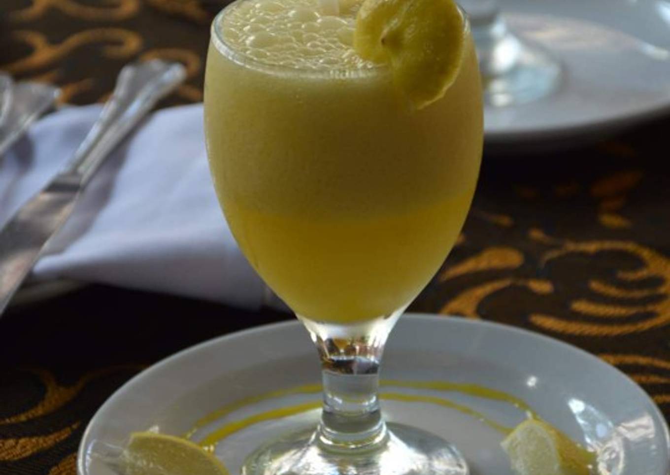 Mango lemon drink