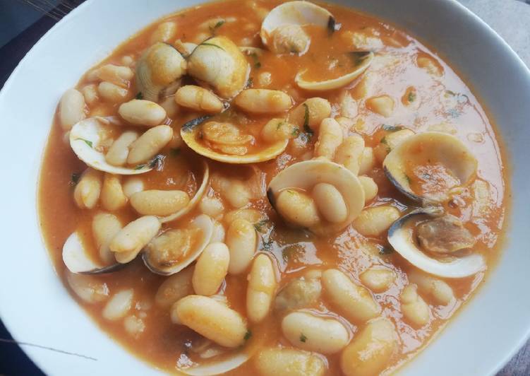 Alubias blancas con almejas 🌊