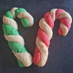 A picture of Candy Cane Cookies.