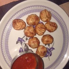 Fry momos A picture of Fry momos.