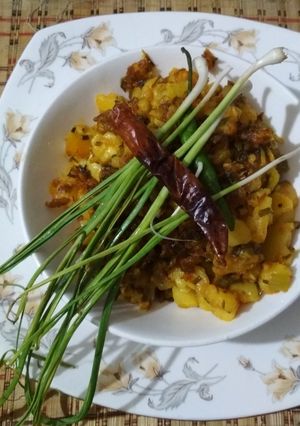 A picture of Hare Pyaaz Aaloo ki sukhi bhaji.