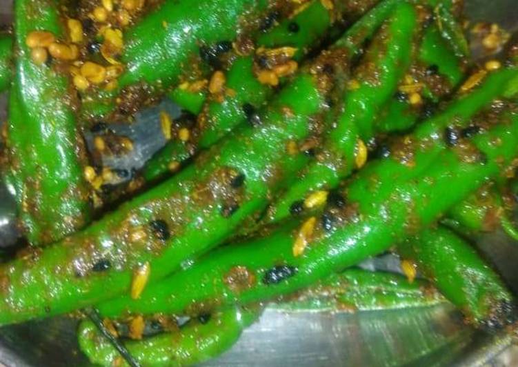 Green chilli pickle